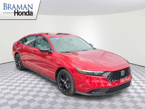 Certified 2025 Honda Accord SE image 2