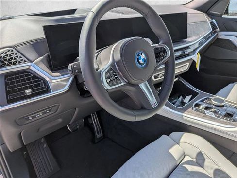 New 2026 BMW X5 xDrive50e w/ M Sport Package AWD/4WD image 3