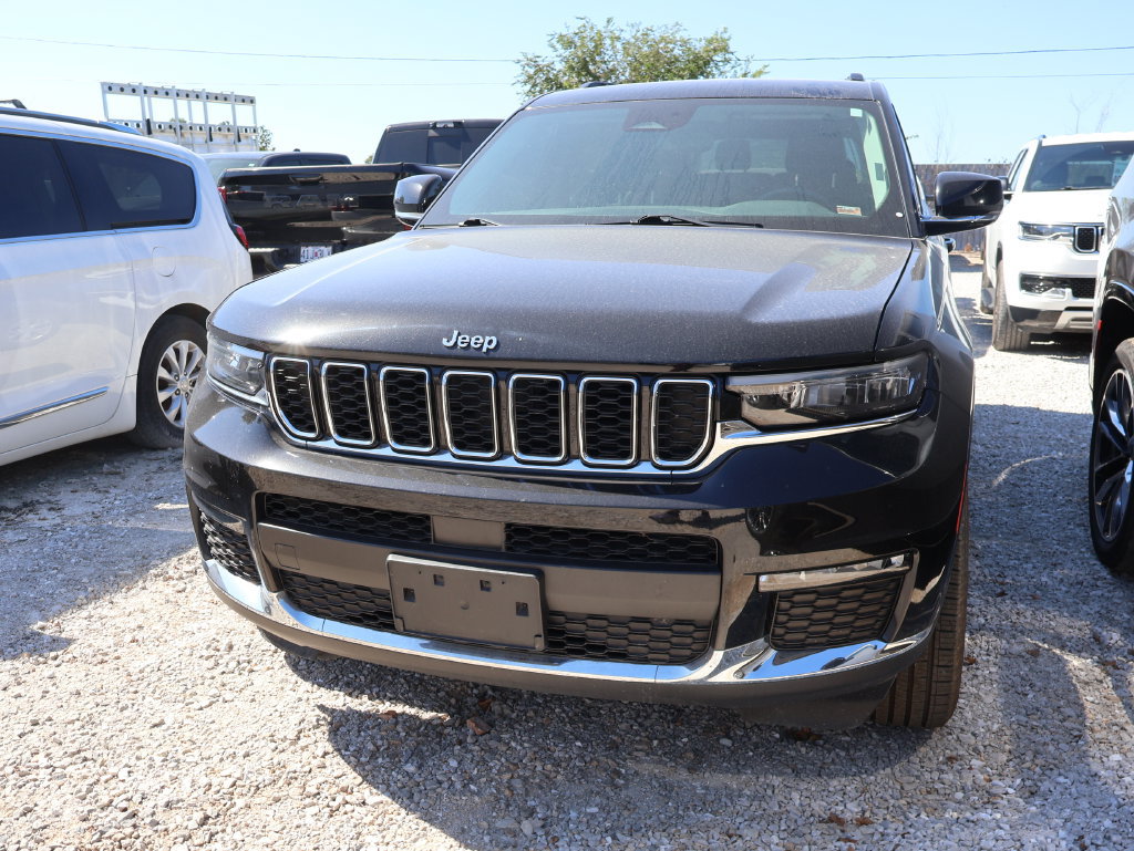 Used 2021 Jeep Grand Cherokee L Limited AWD/4WD image 3