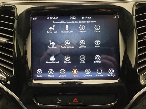Used 2019 Jeep Cherokee Limited AWD/4WD image 25