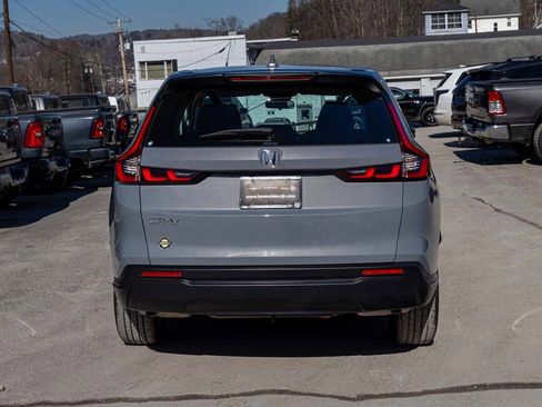 Used 2023 Honda CR-V LX image 5