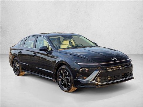 Certified 2024 Hyundai Sonata SEL image 3