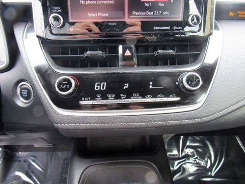 Used 2019 Toyota Corolla SE w/ SE Option Package image 24