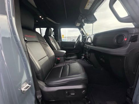 Used 2024 Jeep Wrangler Unlimited Rubicon image 30
