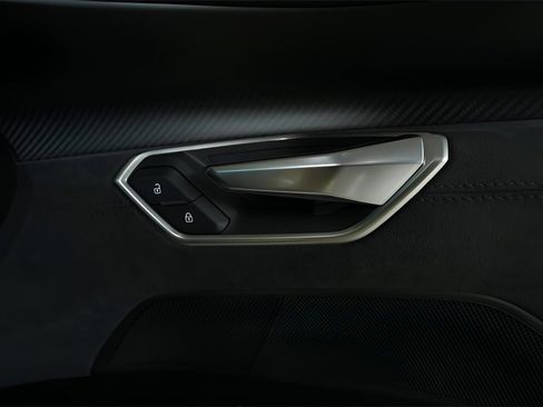 Used 2024 Audi RS e-tron GT image 31