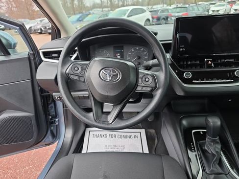 Used 2025 Toyota Corolla LE image 13