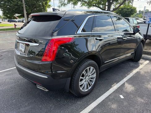 Used 2017 Cadillac XT5 Luxury w/ Driver Awareness Package AWD/4WD image 6