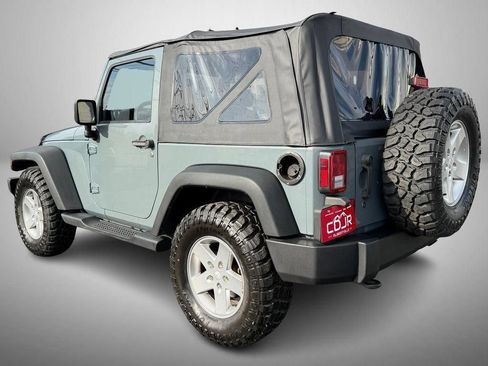 Used 2015 Jeep Wrangler Sport w/ Quick Order Package 24S AWD/4WD image 4
