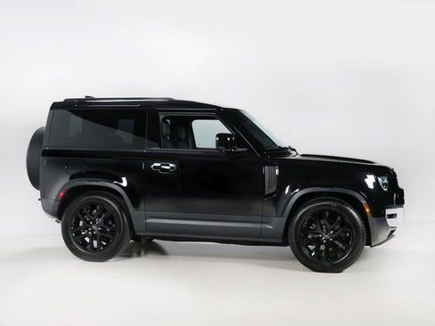 Used 2025 Land Rover Defender 90 S AWD/4WD image 28
