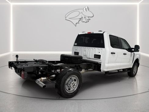 New 2026 Ford F350 XL w/ XL Chrome Package image 3