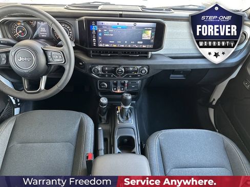 Used 2025 Jeep Wrangler Sport AWD/4WD image 17
