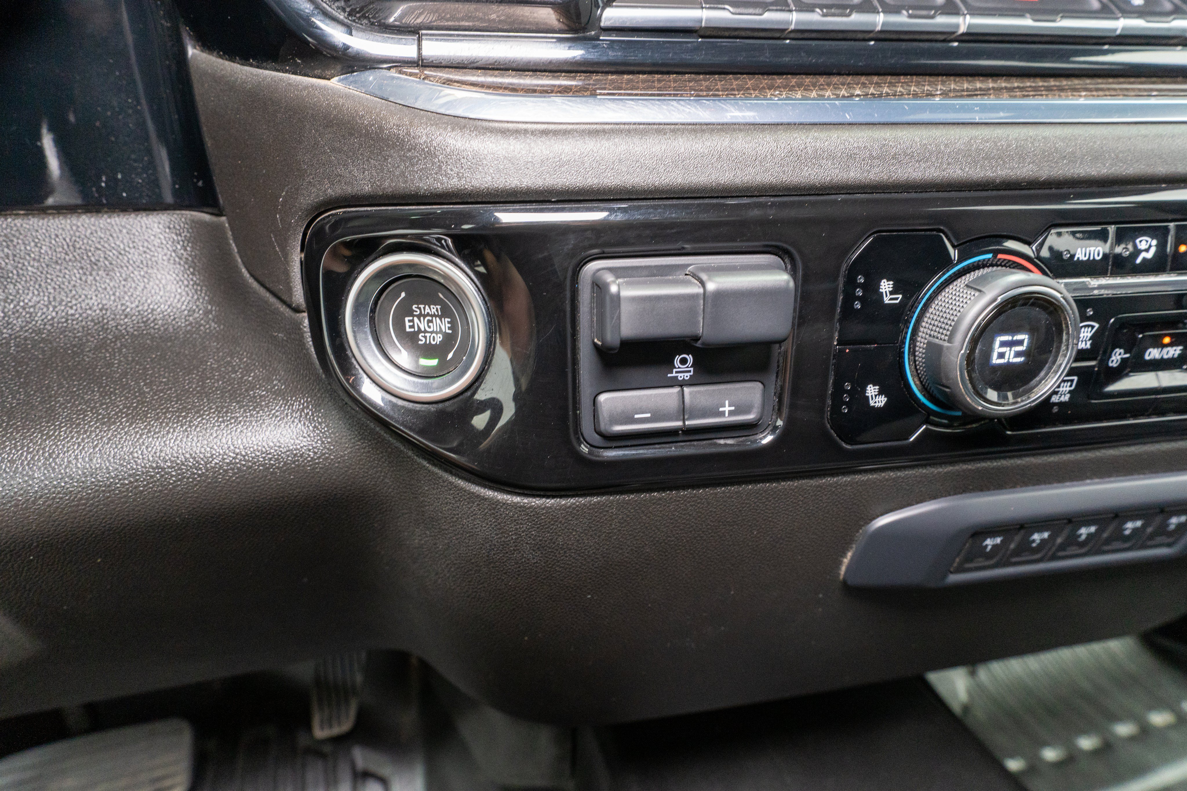 Used 2024 Chevrolet Silverado 2500 LT w/ Convenience Package AWD/4WD image 21