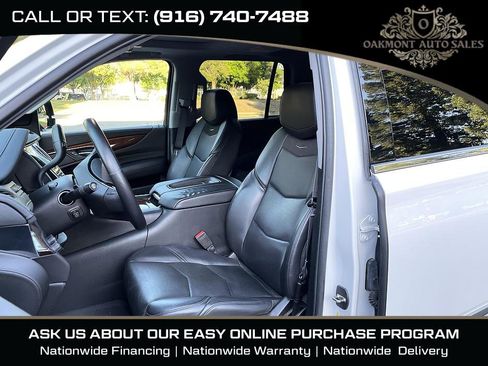 Used 2017 Cadillac Escalade Premium Luxury AWD/4WD image 22