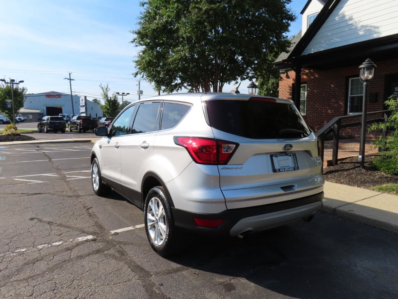 Used 2019 Ford Escape SE FWD image 5