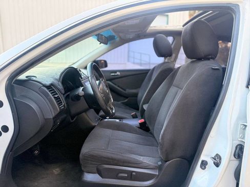 Used 2010 Nissan Altima 2.5 S w/ Convenience Plus Pkg image 12
