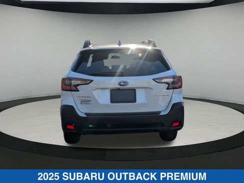 Certified 2025 Subaru Outback Premium image 5