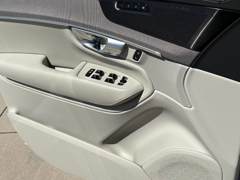 New 2026 Volvo XC90 B6 Ultra w/ Protection Package Premier image 17