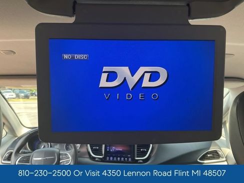 Used 2017 Chrysler Pacifica Touring-L FWD image 33