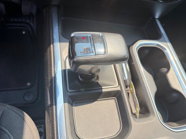 Used 2022 Chevrolet Silverado 1500 RST AWD/4WD image 19