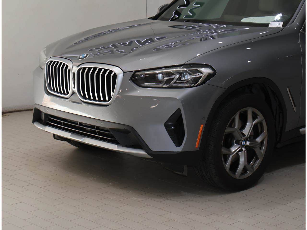 Certified 2024 BMW X3 xDrive30i w/ Premium Package AWD/4WD image 2