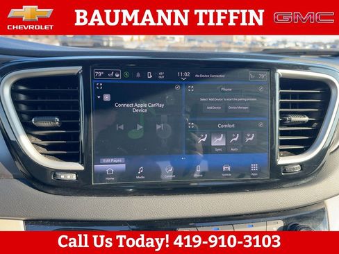 Used 2024 Chrysler Pacifica Touring-L image 21
