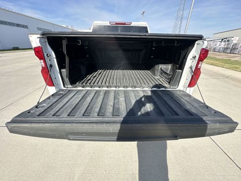 Used 2023 Chevrolet Silverado 1500 LT image 25