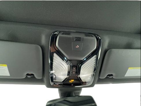 Used 2025 BMW 330i Sedan RWD image 46