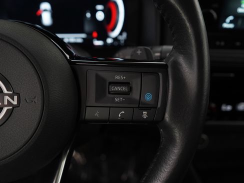 Used 2022 Nissan Rogue Platinum w/ Head-Up Display Package image 21