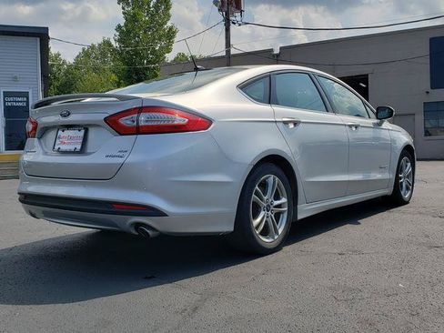 Used 2016 Ford Fusion SE FWD image 7