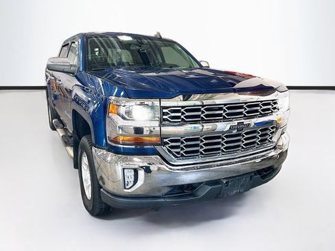 Used 2018 Chevrolet Silverado 1500 LT w/ All Star Edition AWD/4WD image 3