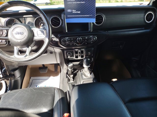 Used 2019 Jeep Wrangler Unlimited Sahara w/ Uconnect 4C Nav & Sound Group AWD/4WD image 14