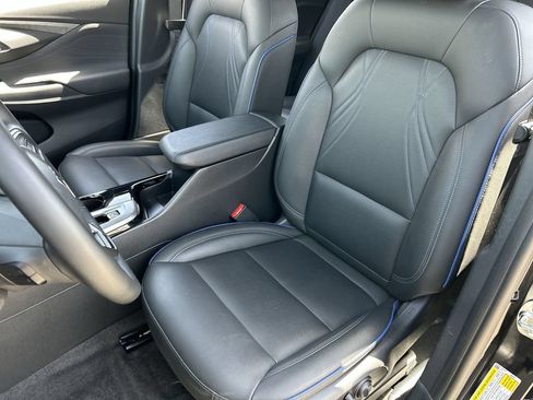 Used 2025 Buick Envista Sport Touring w/ Convenience I Package FWD image 20