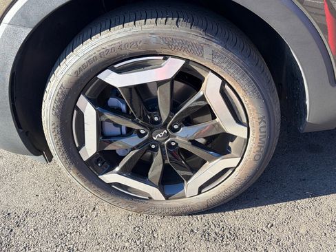 Certified 2025 Kia Telluride S FWD image 6