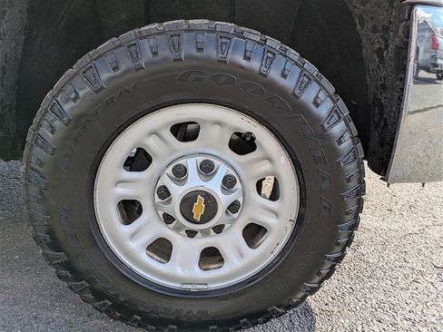 Used 2018 Chevrolet Silverado 2500 W/T w/ Snow Plow Prep Package image 7