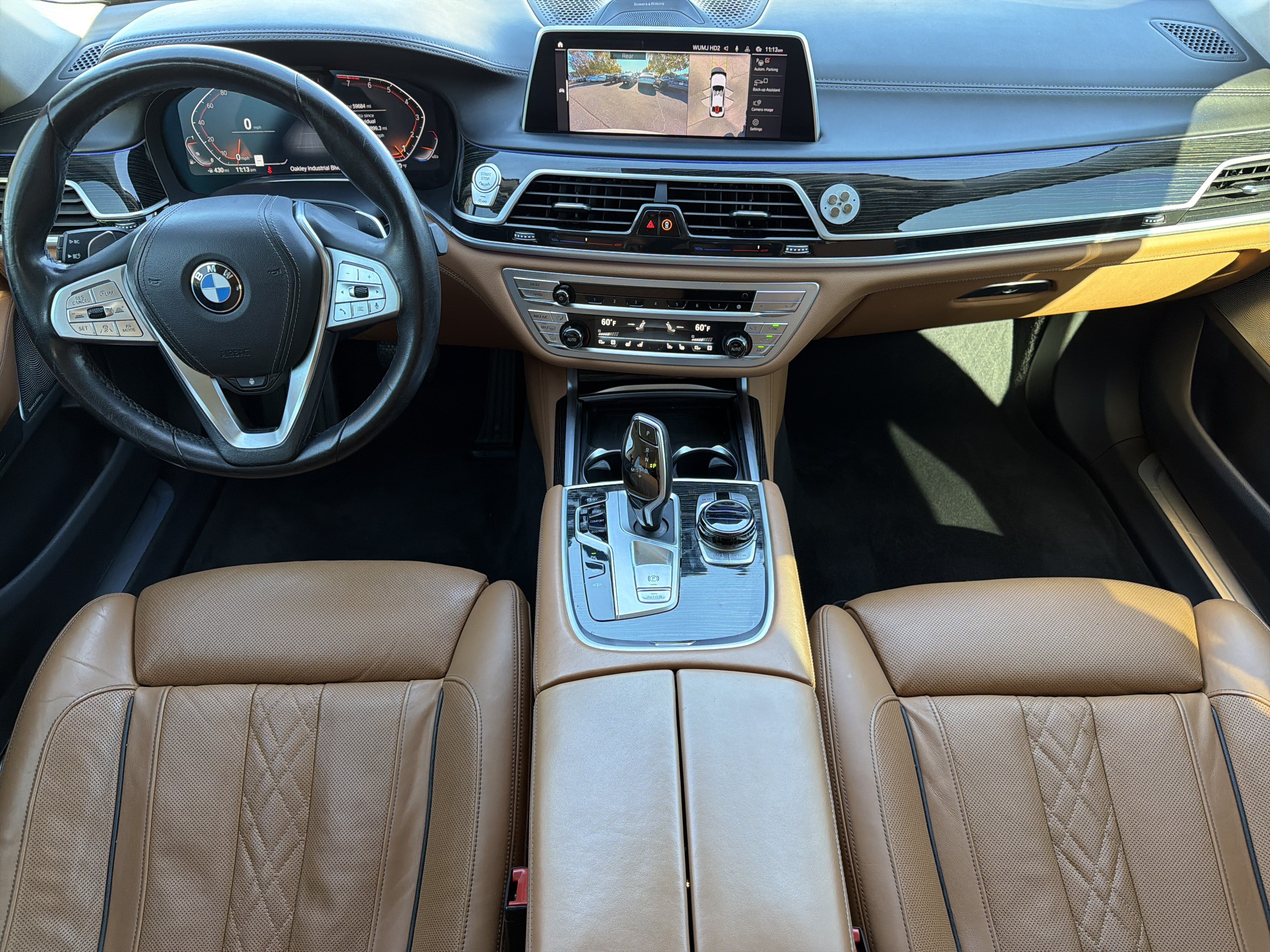 Used 2021 BMW 740i w/ Luxury Rear Seating Package RWD image 3