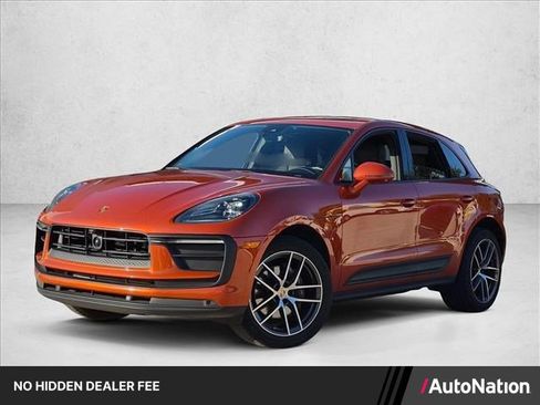 Used 2024 Porsche Macan AWD/4WD image 1