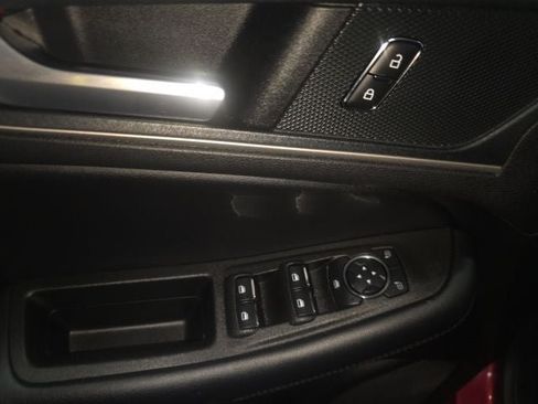 Used 2024 Ford Edge SEL w/ Convenience Package AWD/4WD image 18