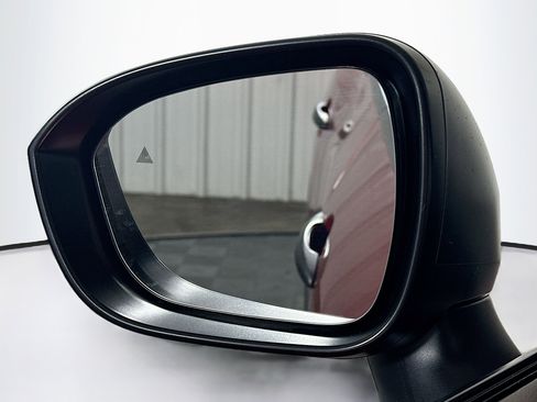 Used 2023 Nissan Rogue S FWD image 16
