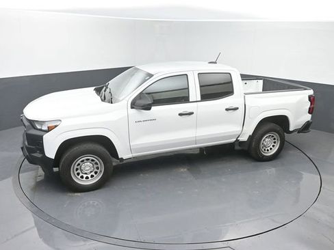 Used 2024 Chevrolet Colorado W/T RWD image 32