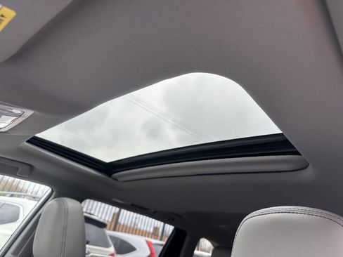 Used 2018 Toyota Highlander XLE image 17