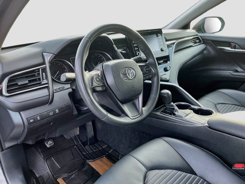 Used 2023 Toyota Camry SE FWD image 9