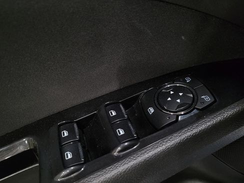 Used 2014 Ford Fusion SE FWD image 27