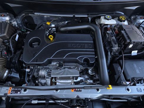 Used 2023 GMC Terrain AT4 image 27