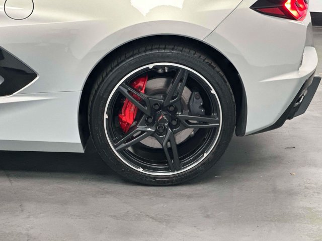 Used 2024 Chevrolet Corvette Stingray Preferred Cpe w/ Z51 Performance Package RWD image 24