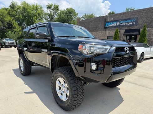 Used 2019 Toyota 4Runner SR5 Premium AWD/4WD image 3