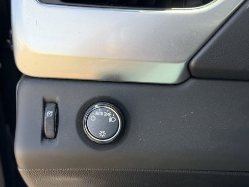 Used 2020 Chevrolet Tahoe LT image 16