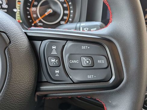 Used 2024 Jeep Gladiator Rubicon w/ Safety Group AWD/4WD image 31