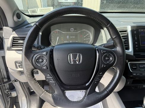 Used 2018 Honda Ridgeline RTL-E image 17