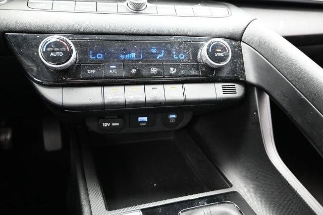 Used 2024 Hyundai Elantra SEL FWD image 32