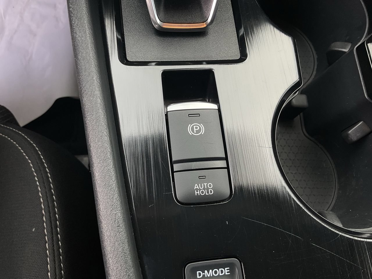 Used 2025 Nissan Rogue SV FWD image 26